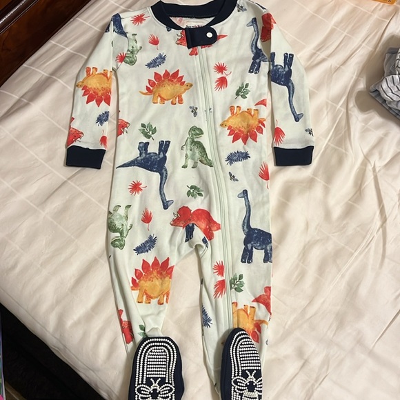 Tahari Burt’s Bees Cat & Jack Baby Clothes 6-9 Months - Picture 8 of 15